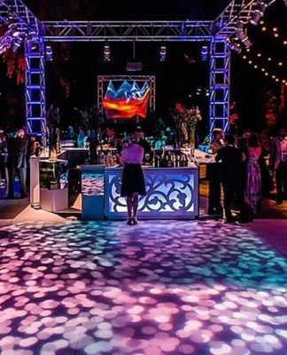 Dynamic-projection-mapping-on-outdoor-dance-floor
